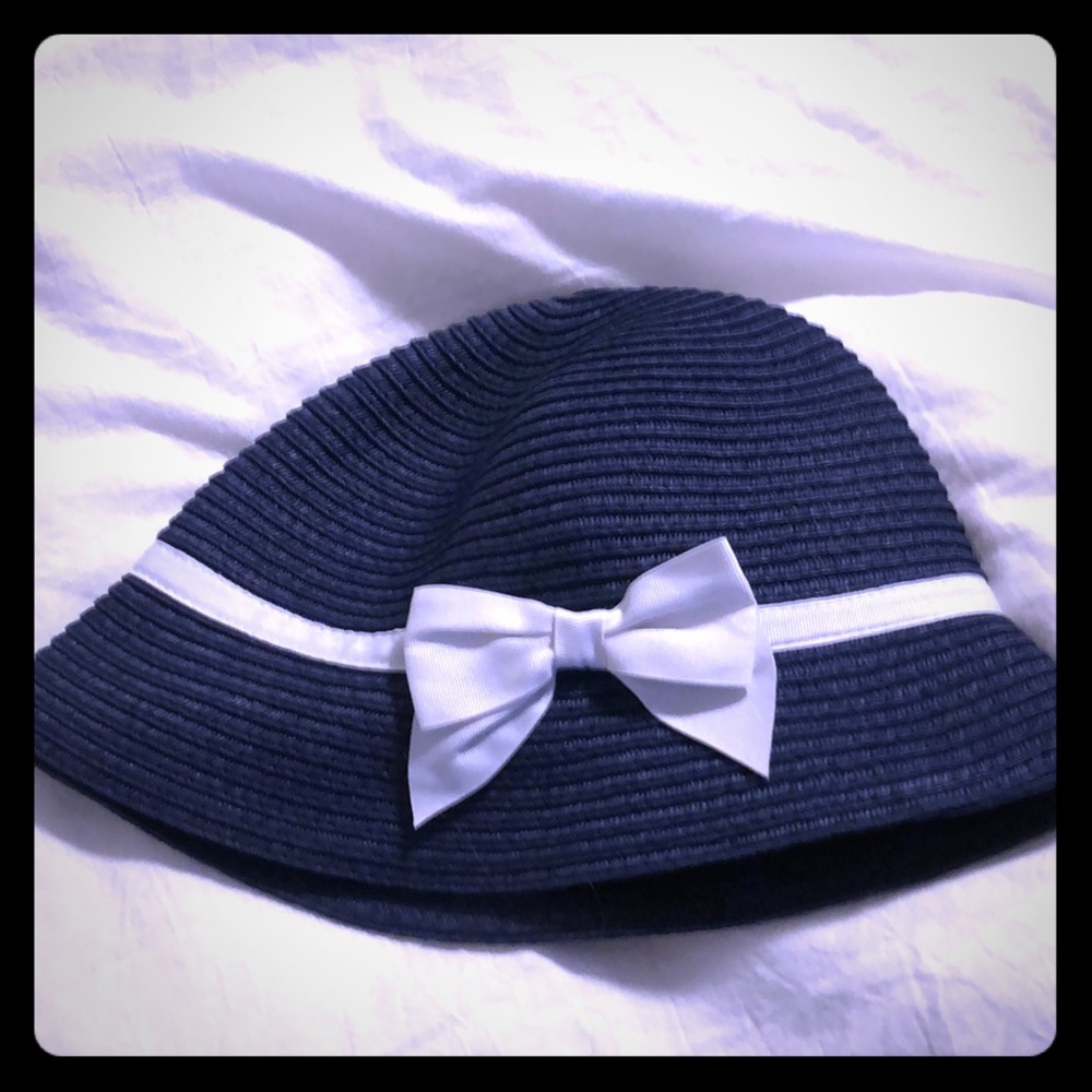 Size 2T-3 Janie and Jack black girls hat.